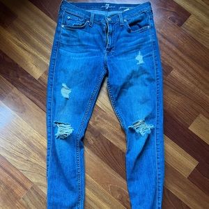 Distressed skinny jeans